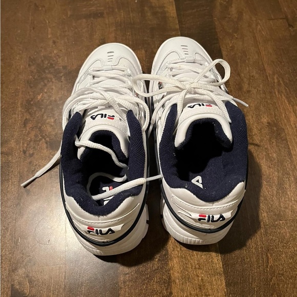 Fila White Runners Townhome size 7.5 - Picture 4 of 7